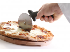 nož za rezanje pizze detalj 1e.png